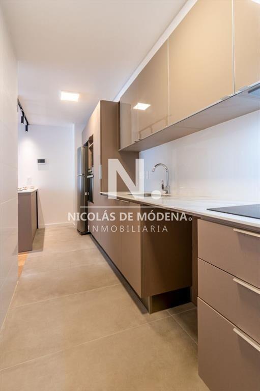 Apartamento en venta de 3 dormitorios al frente con vista a