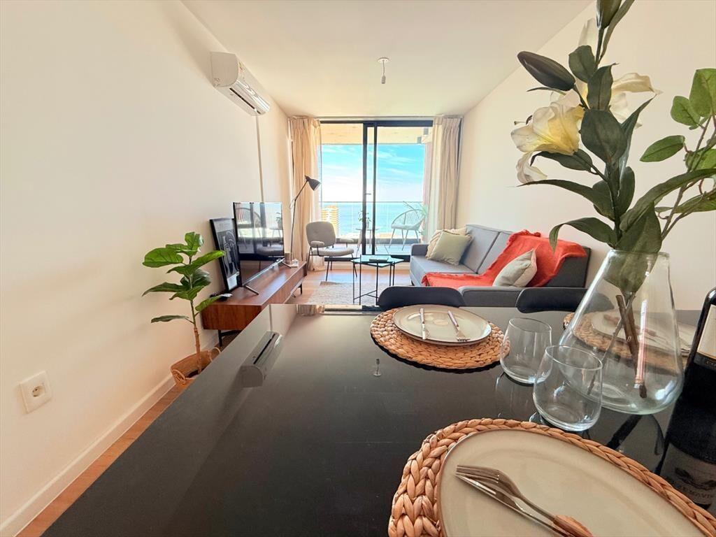 Apartamento en venta c/ cochera en Barrio Sur
