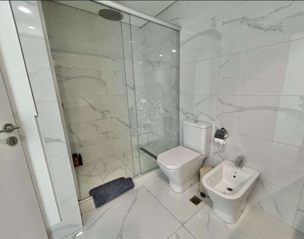 Apartamento en la mansa, frente al mar.