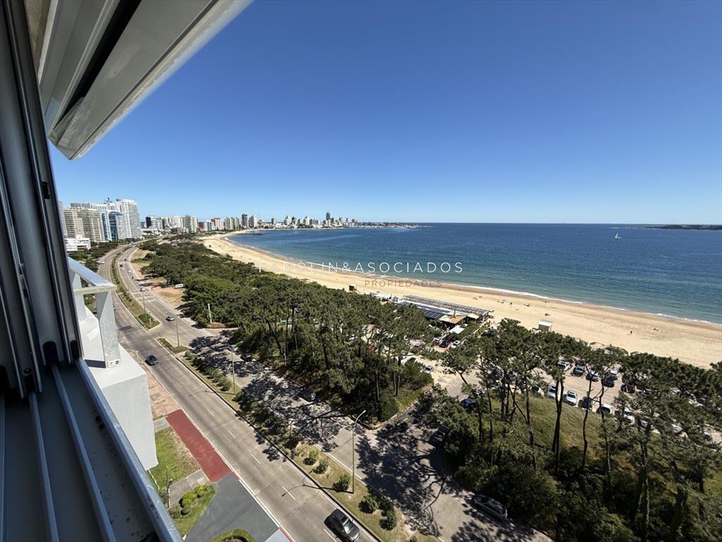 Departamento en Venta de 3 Dormitorios en Punta