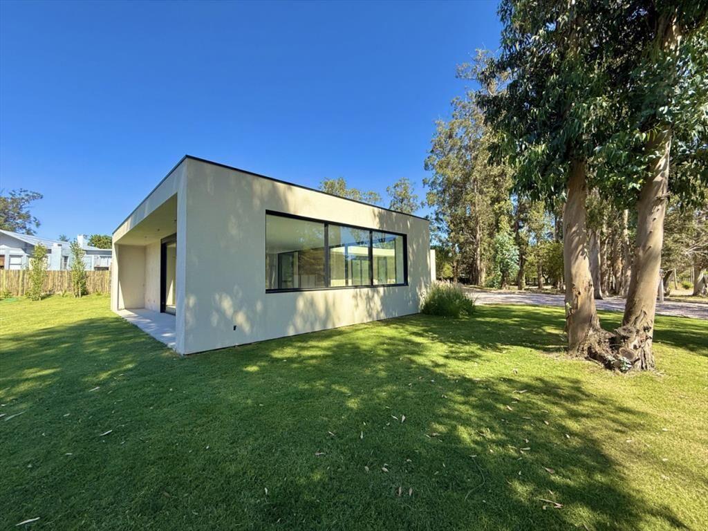 CASA EN VENTA ZONA LUGANO