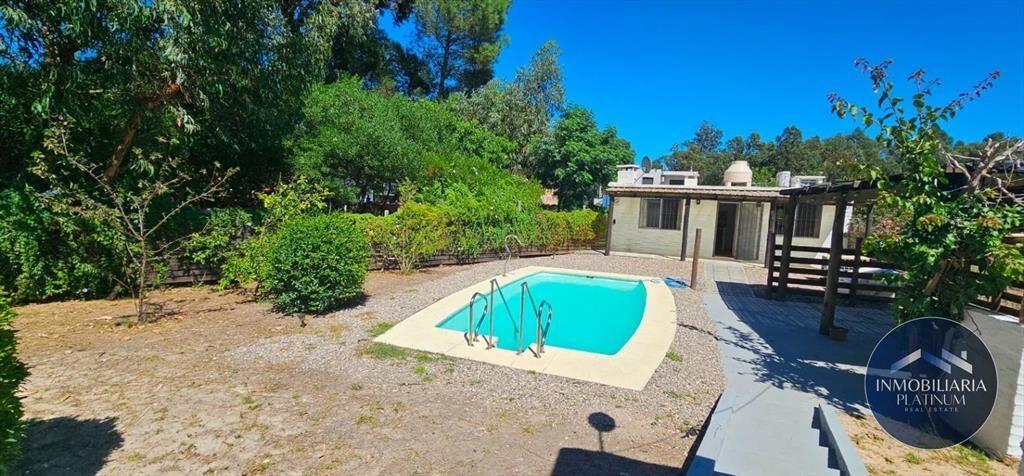 Venta dos casas mismo padron, 3dormitorios, La Floresta.