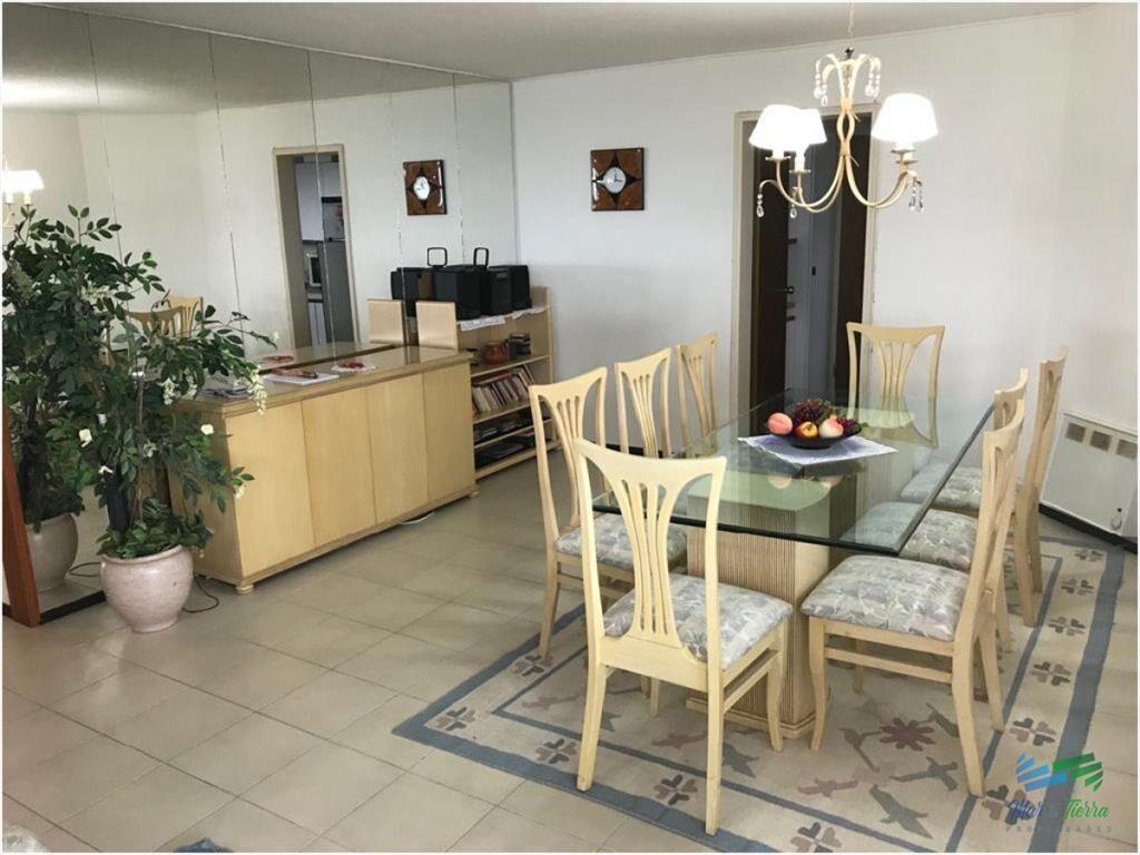 Venta apartamento de 3 dormitorios en Roosevelt