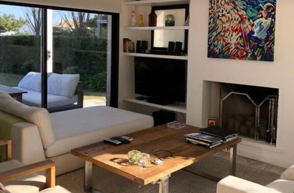 CASA EN VENTA DE 3 DORMITORIOS EN LA BARRA