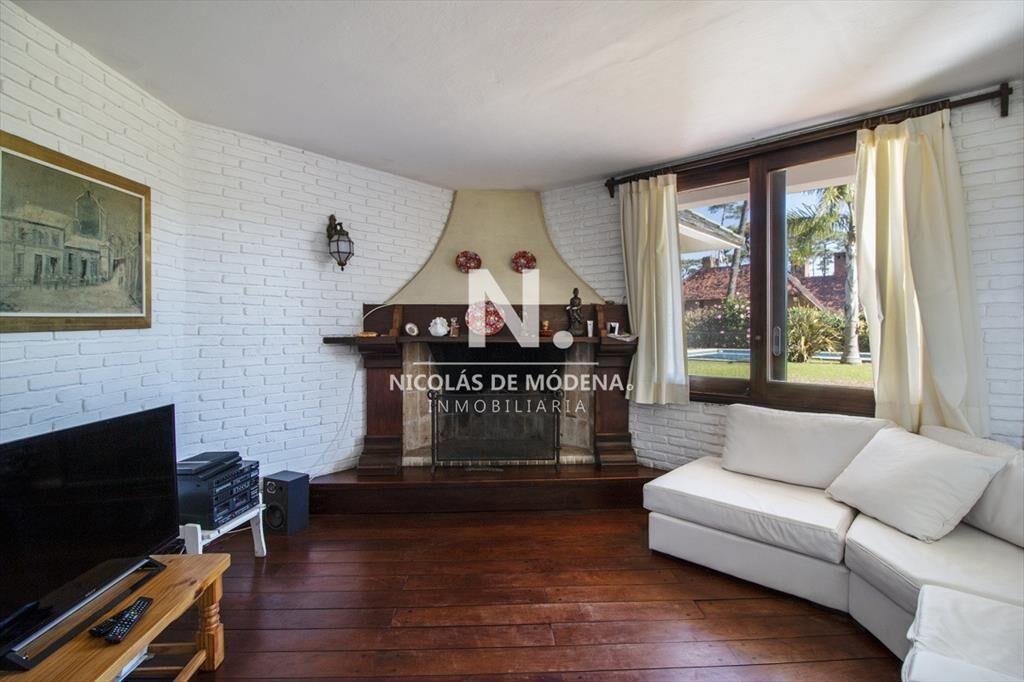 Venta de casa de 4 dormitorios mÃ¡s dependencia y