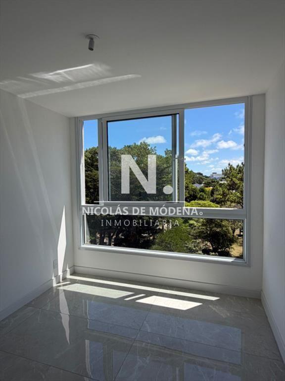 Vende impecable apartamento de 2 dormitorios en