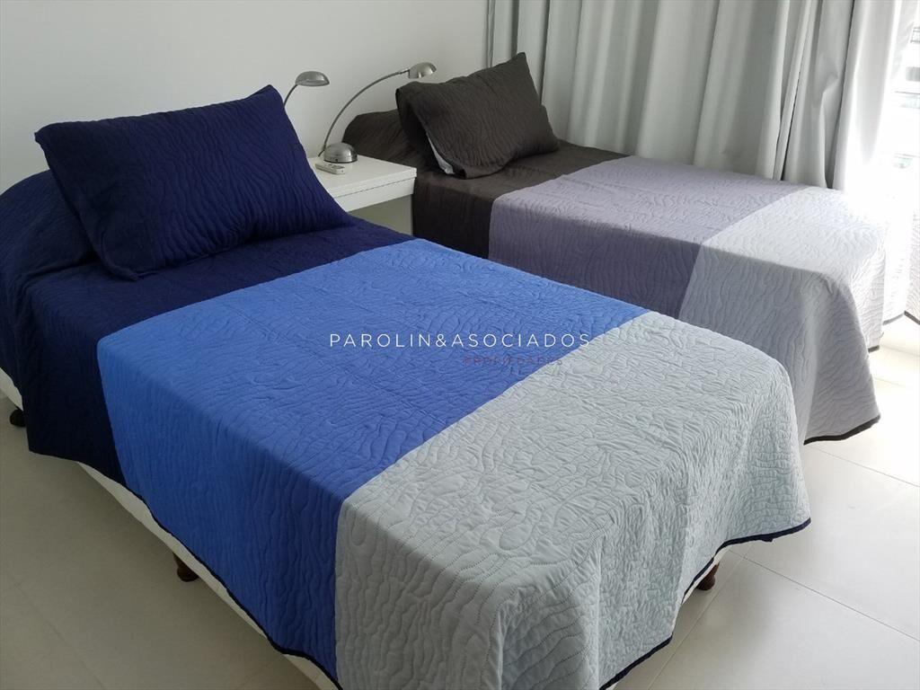 Apartamento en venta en piso alto en edificio del
