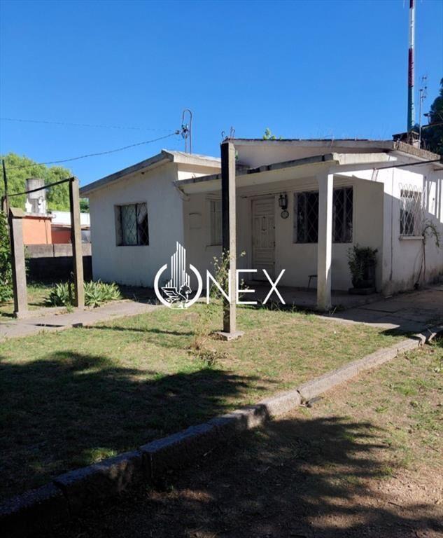 Venta de Casa de �poca y Galpón en Colonia