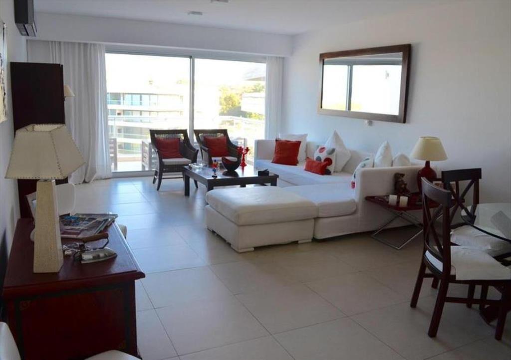 VENTA DE APARTAMENTO DE 2 DORMITORIOS EN SUITE AL