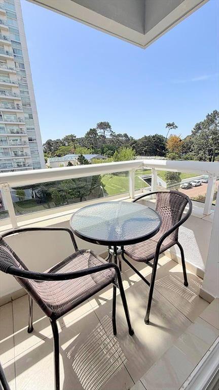 Apartamento en alquiler anual de 1 dormitorio full amenitie
