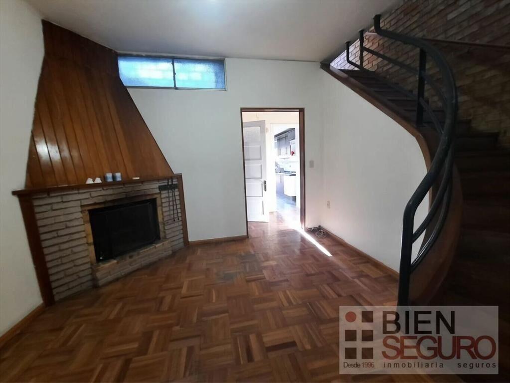 Linda casa de 2 plantas en venta en Pocitos