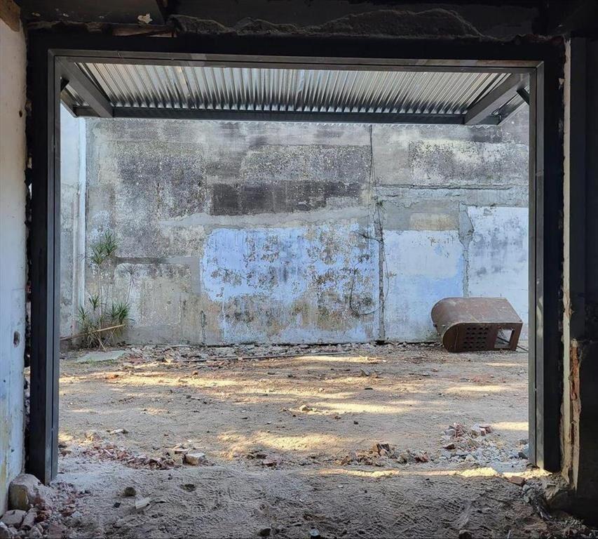 VENTA DE LOCAL DE GRAN METRAJE EN COLONIA DEL SACRAMENTO