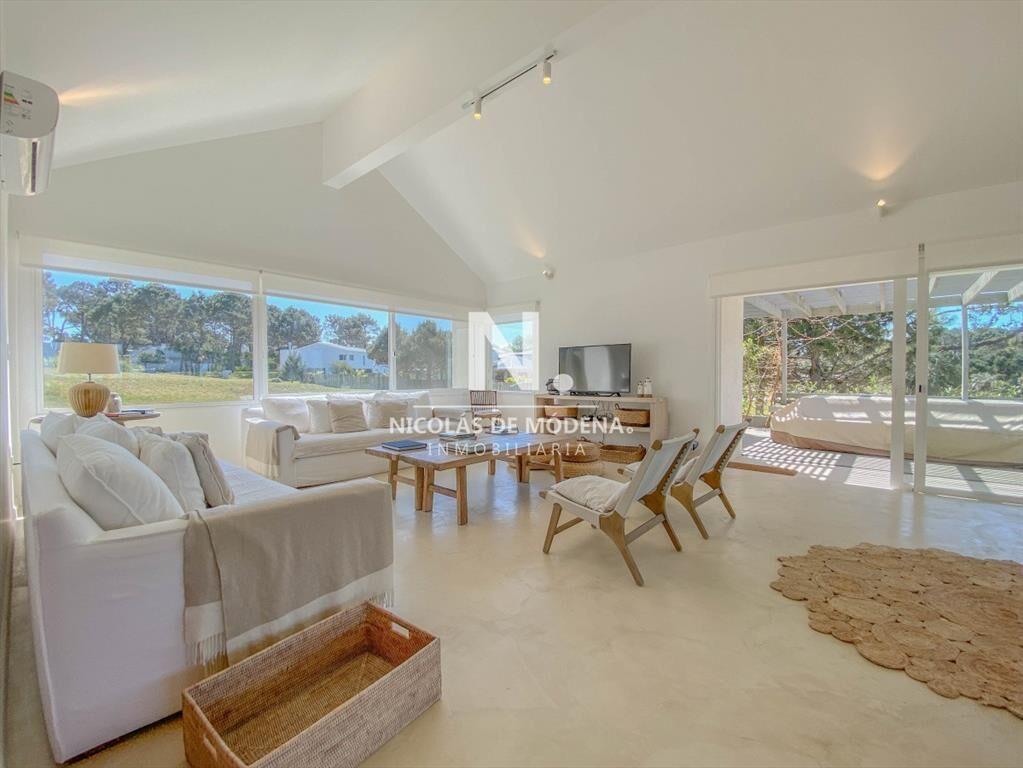 Hermosa casa en barrio cerrado en Jose Ignacio