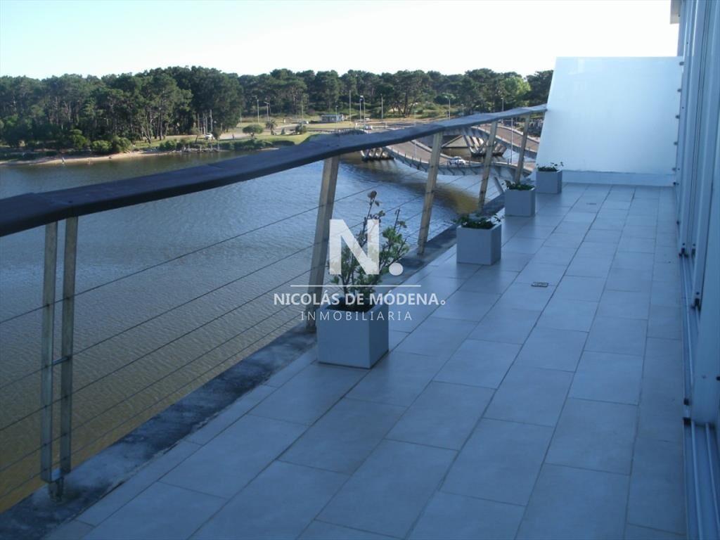 ALQUILER PENT HOUSE EN LA BARRA FRENTE DESEMBOCADURA ARROYO
