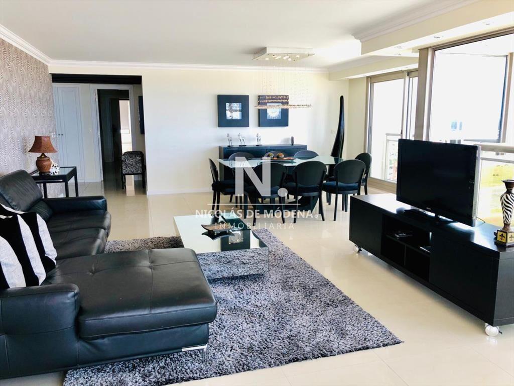 Apartamento en Imperiale Cuatro Dormitorios Punta del Este