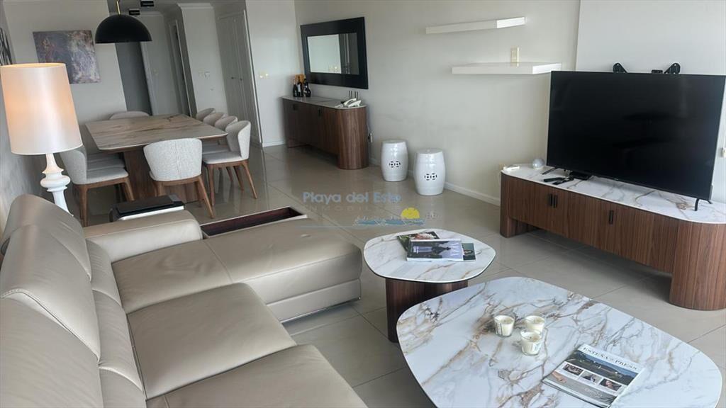 Apartamento de 3 dormitorios en Venta en Torre ,