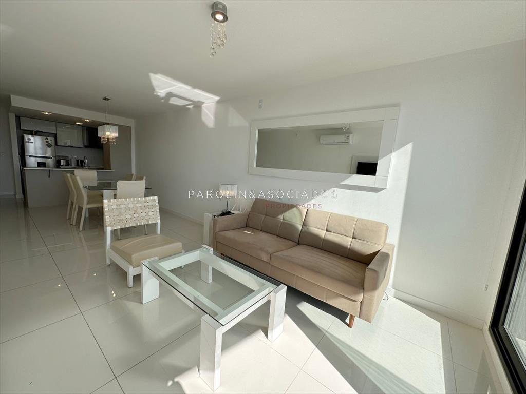 Apartamento de 2 dormitorios en edificio Artower,