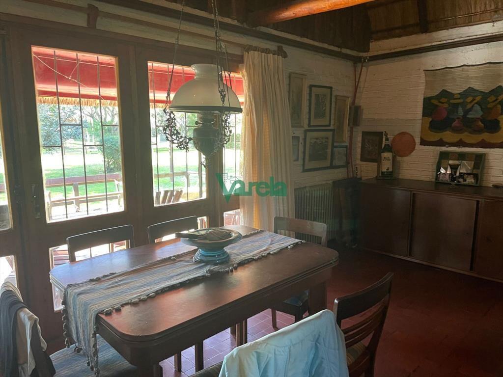 Casa de 4 dormitorios y 3 baños con piscina en
