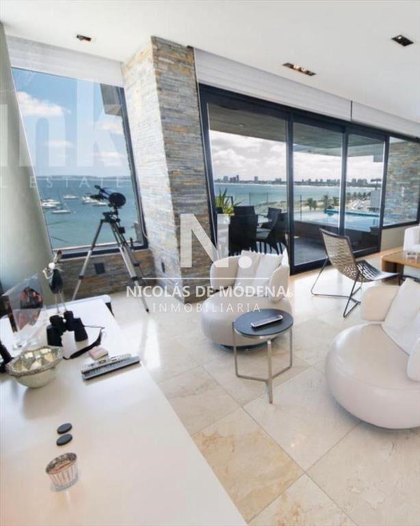 Penthouse en primera fila Puerto, Punta del Este