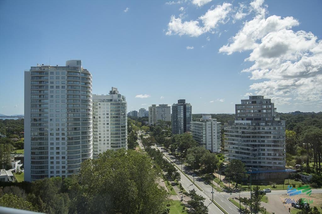 En venta Apartamento de 4 Dormitorios Penthouse en Brava Pu