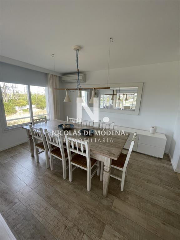 Apartamento de 3 dormitorios con vista al mar , en Brava Pu