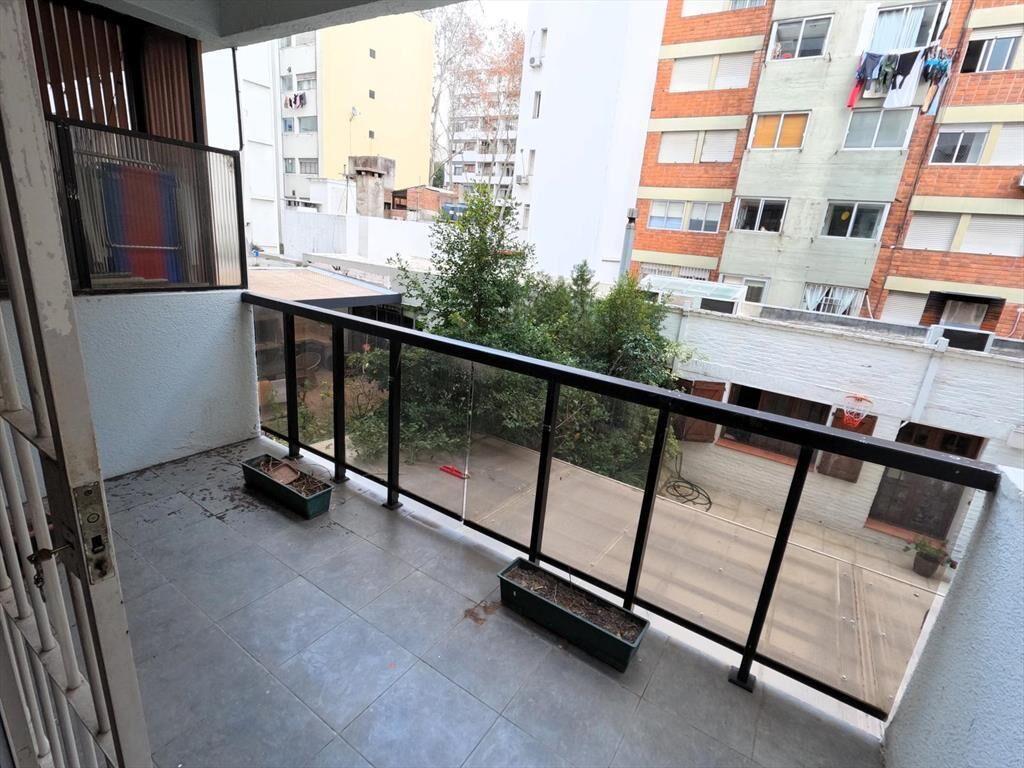 Venta de Apartamento 3 dormitorios en Pocitos 3 cuadras de