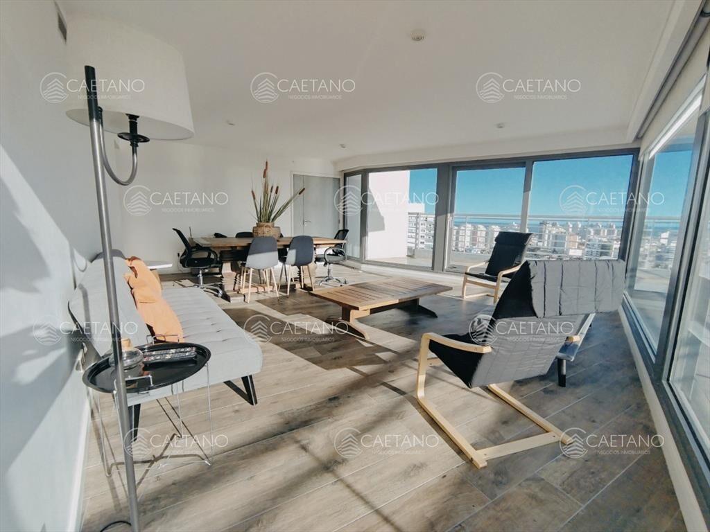 VENTA DE HERMOSO PENTHOUSE DE 2 DORMITORIOS CON Y