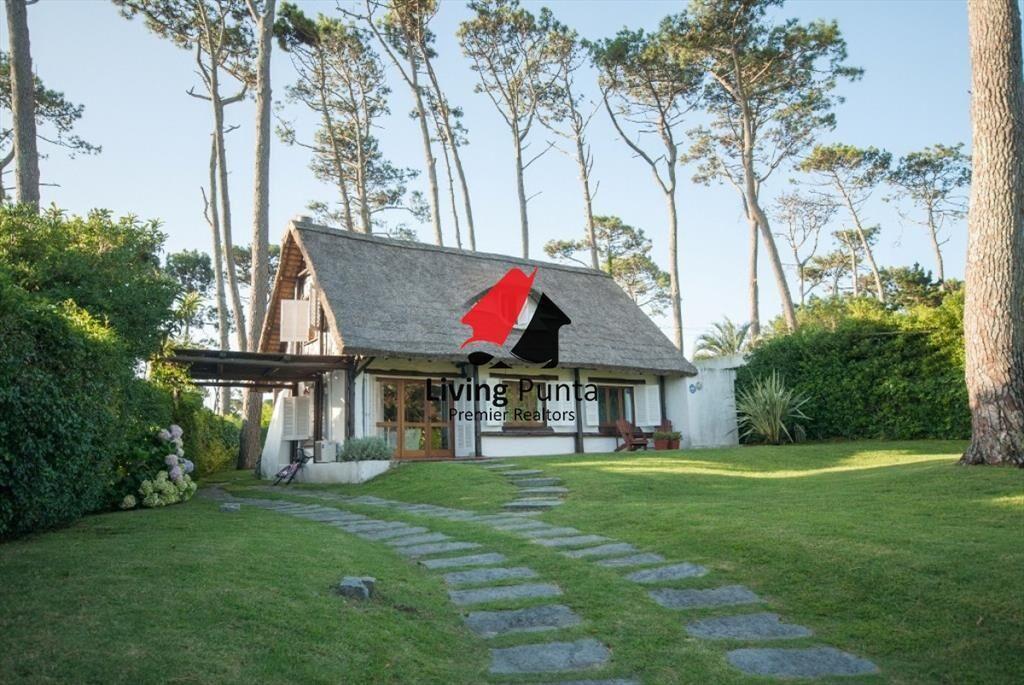 Casa en ALQUILER a sólo 150 mtrs del Mar