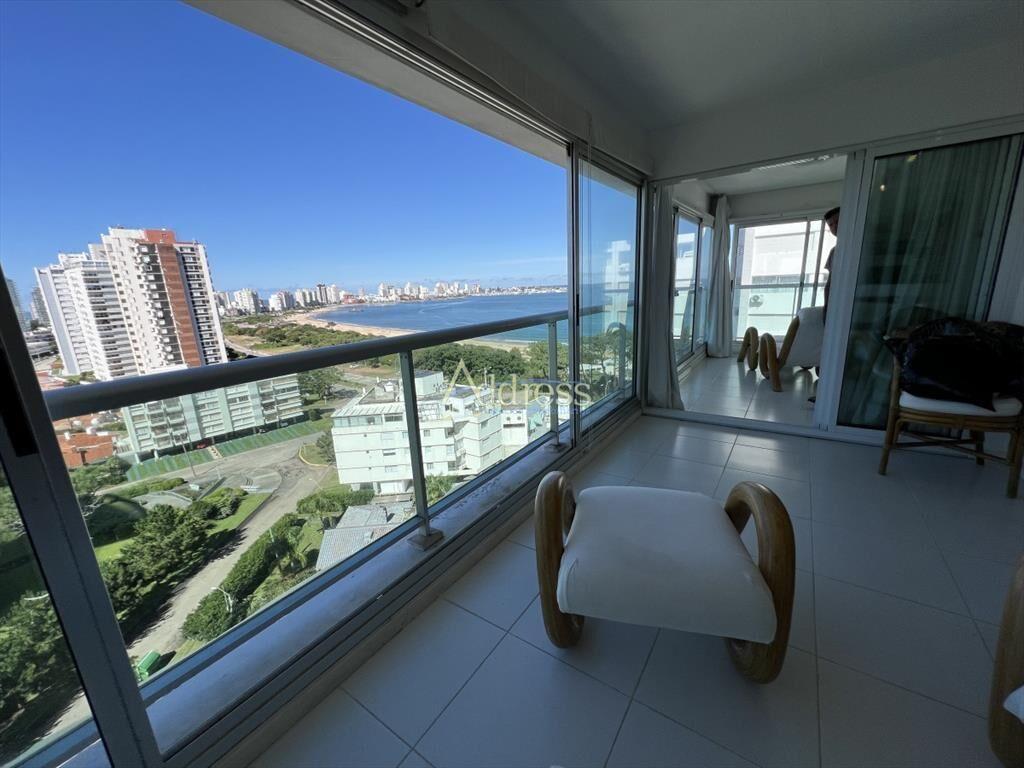 Apartamento en venta en playa Mansa, 2 dormitorios, 2 baño