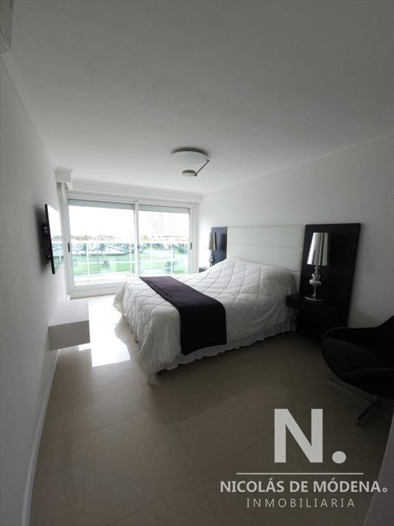 Apartamento en venta de 3 dormitorios en Punta del Este