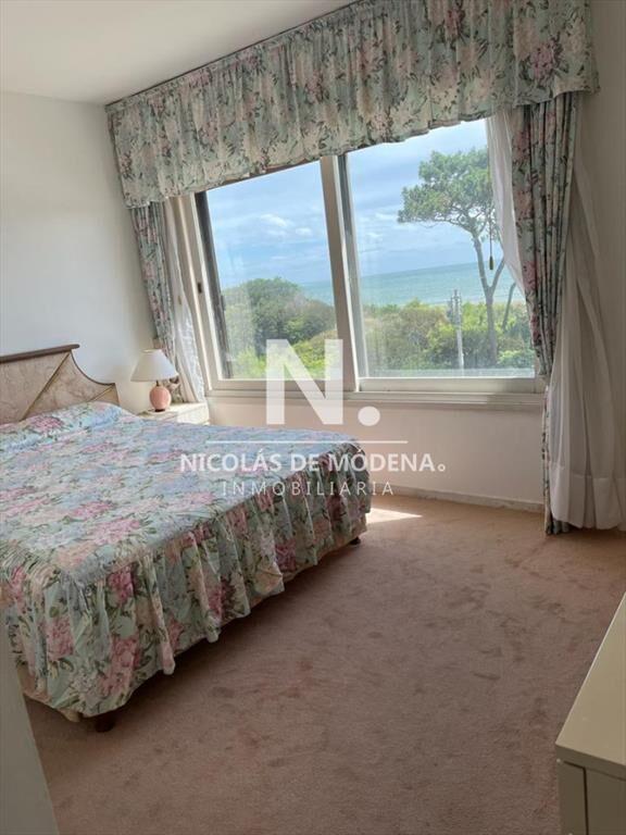 Vende apartamento en Mansa - Punta del Este de 3