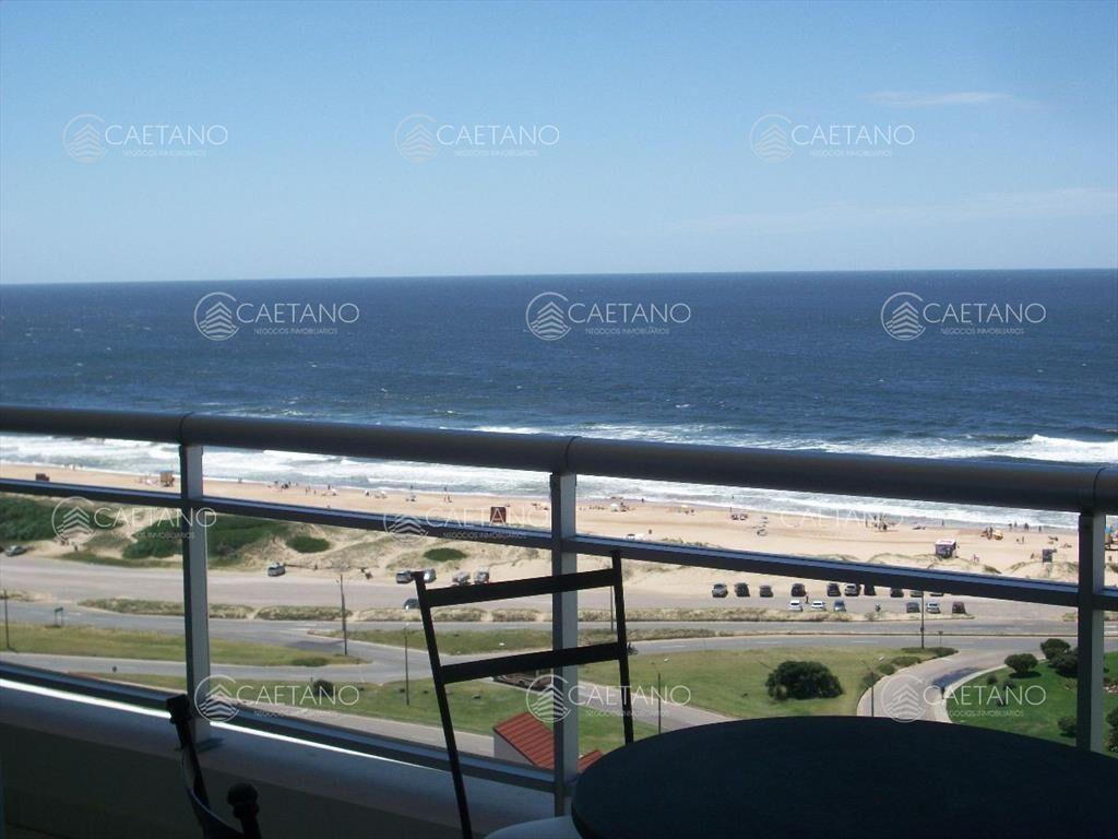 Venta apartamento 3 dormitorios. Playa brava, del