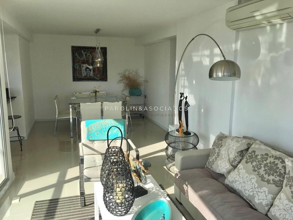 Apartamento en venta de 3 dormitorios en Be Punta