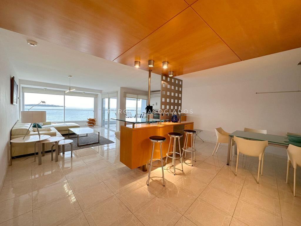 Apartamento en venta de 3 dormitorios en Beverly