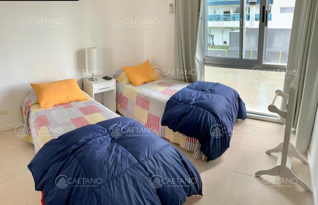 Alquiler apartamento 3 dormitorios - Playa mansa, Punta del