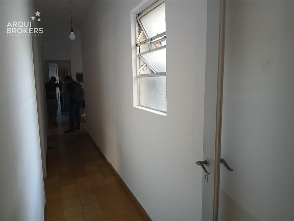 Apartamento de tres dormitorios en venta con renta en Tres