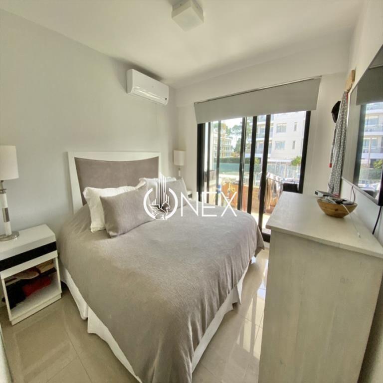 Se vende apartamento en Punta del Este.