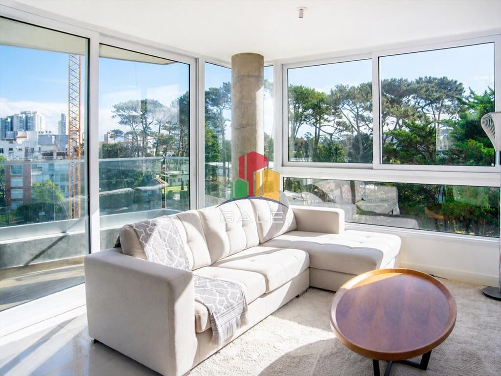 En venta apartamento de 3 dormitorios, en Brava Punta del E
