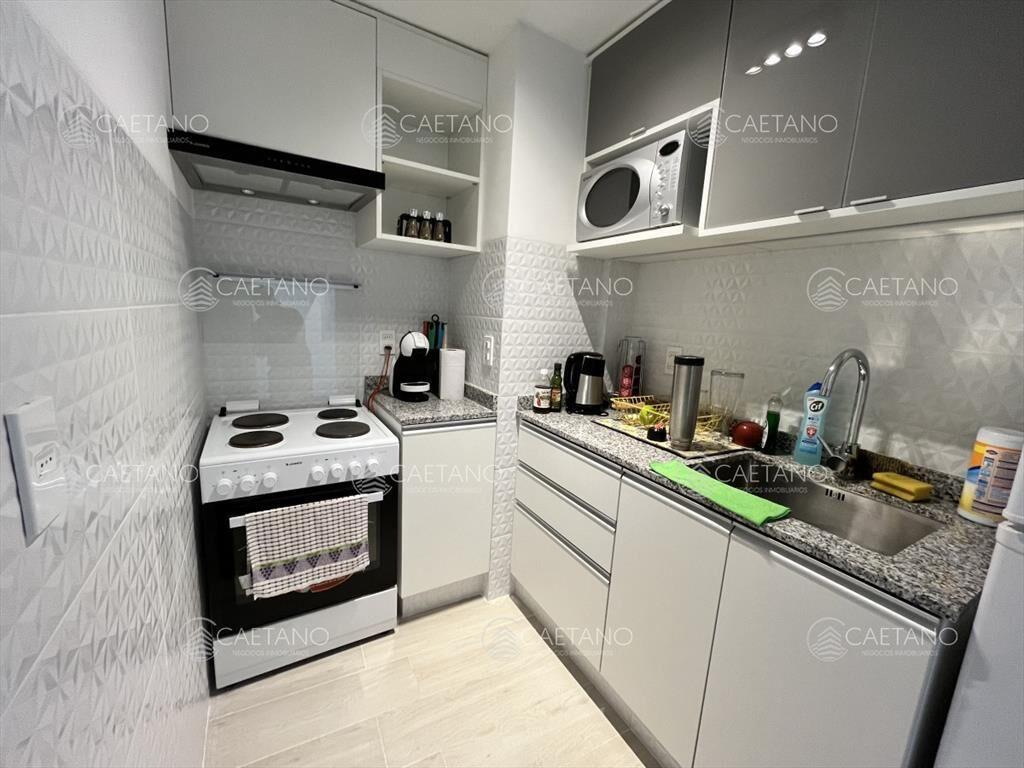 Venta apartamento 1 dormitorio y medio. Punta del