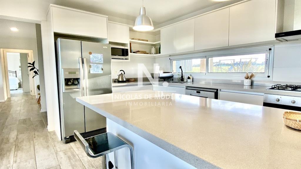 En venta chacra de 6 dormitorios en Laguna de los