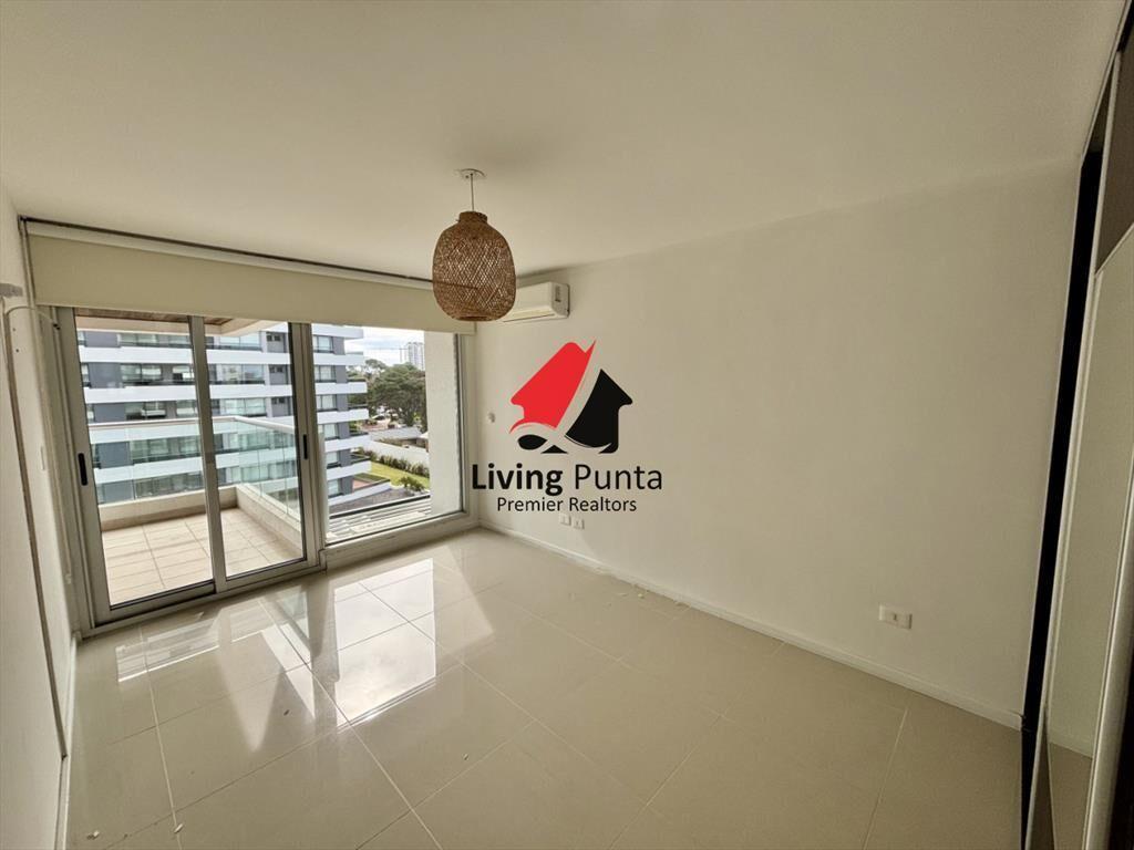 Venta de apartamento en Icon Brava Tower · Punta del Este.