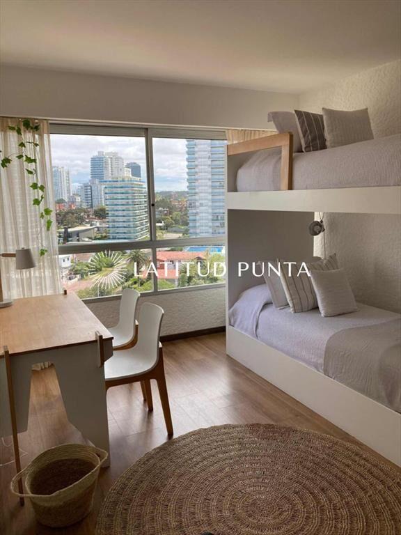 Apartamento a pasos de playa brava