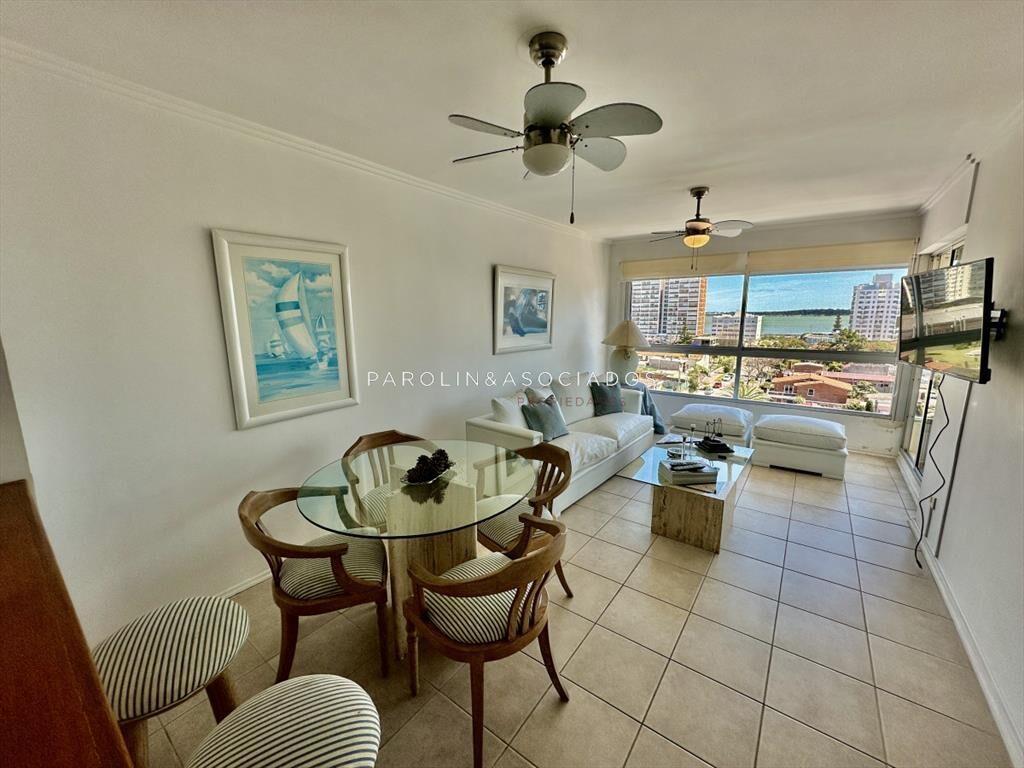 Departamento en Venta de 2 dormitorios en Torre