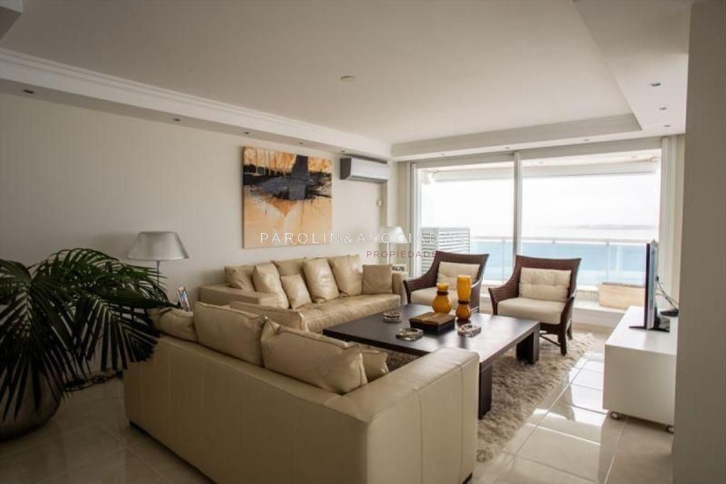 Apartamento en venta de 3 dormitorios en Tower,