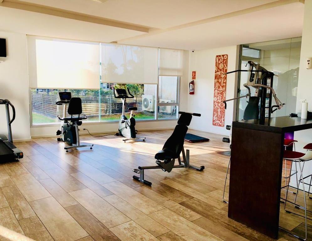 Apartamento próximo punta shopping