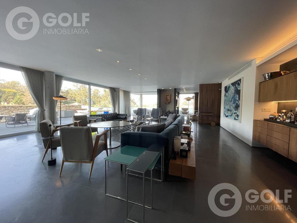 Venta de apartamento 4 Dormitorios en Parque Miramar