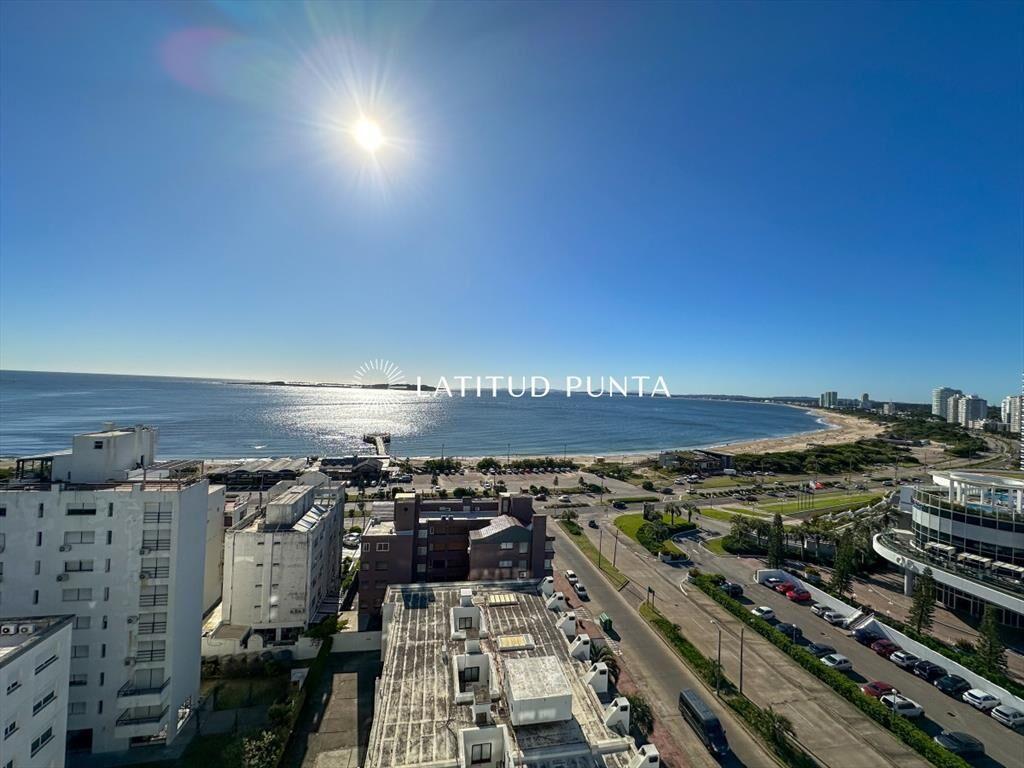 Mansa, apartamento de 3 suites más dependencia