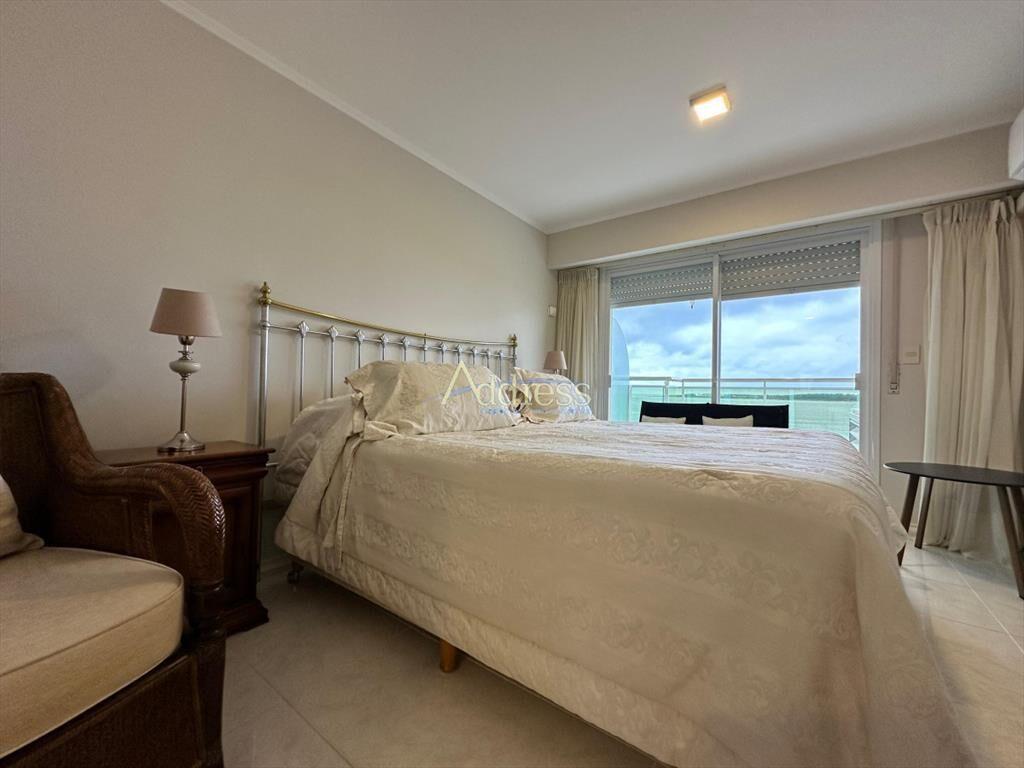 Venta y alquiler de apartamento de 3 dormitorios