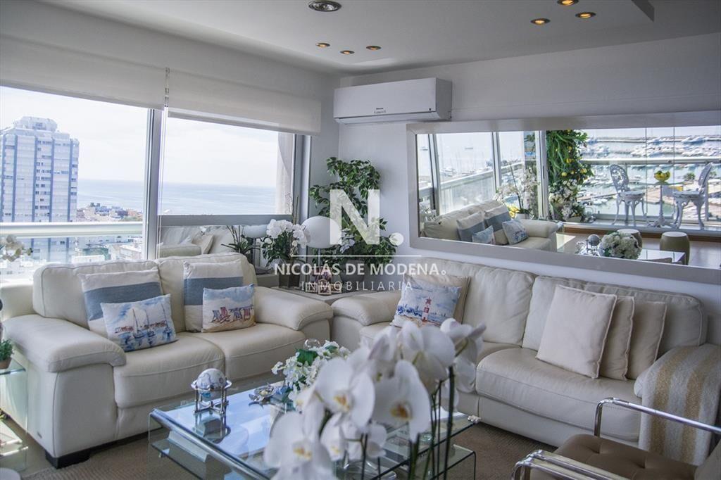 Apartamento de 3 dormitorios a la venta, a pasos