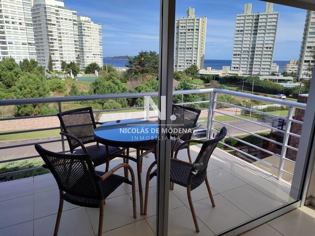 Magnifico apartamento en venta, de 3 dormitorios,
